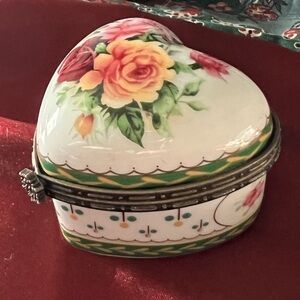 Vintage Floral Box